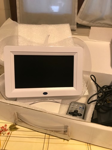 Digital photo frame cornice - photo,